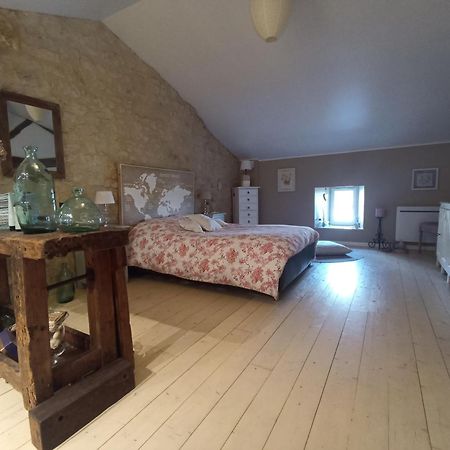 Gite De Charme Dans Ancienne Seigneurie Le Pin-Saint-Denis Esterno foto