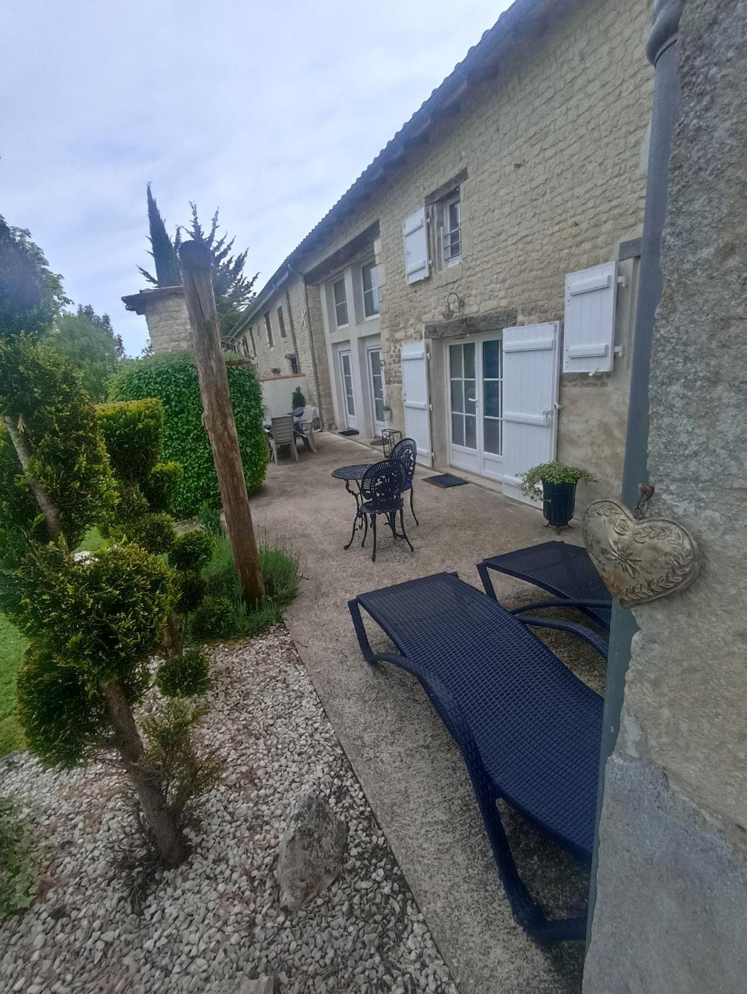 Gite De Charme Dans Ancienne Seigneurie Le Pin-Saint-Denis Esterno foto